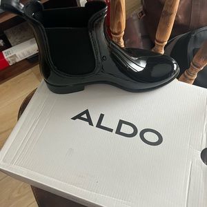 Brand new aldo boots never worn. Size 6.5